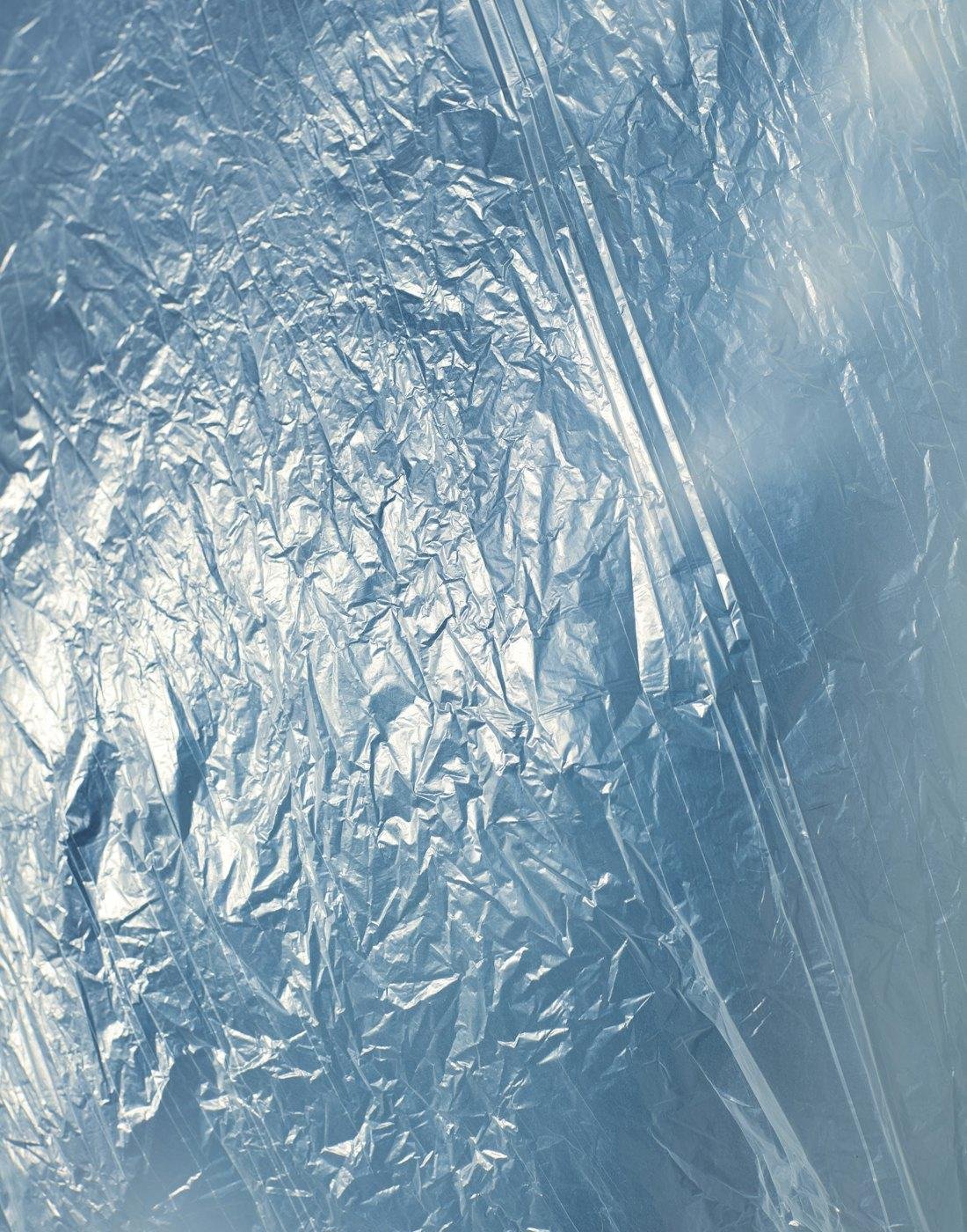 Transparent multilayer plastic film